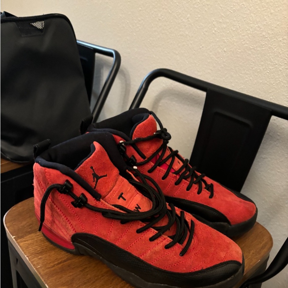 Size men’s or big kids 7